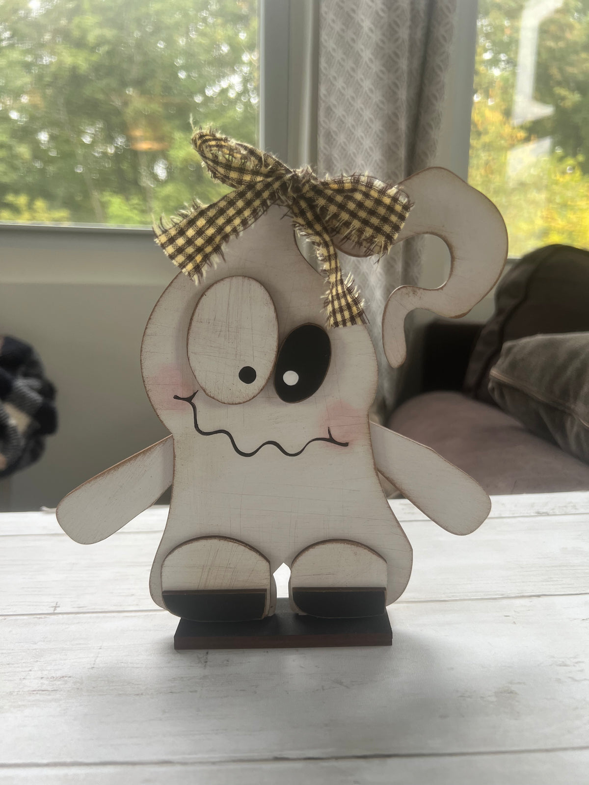 Wonky Ghost Shelf Sitter