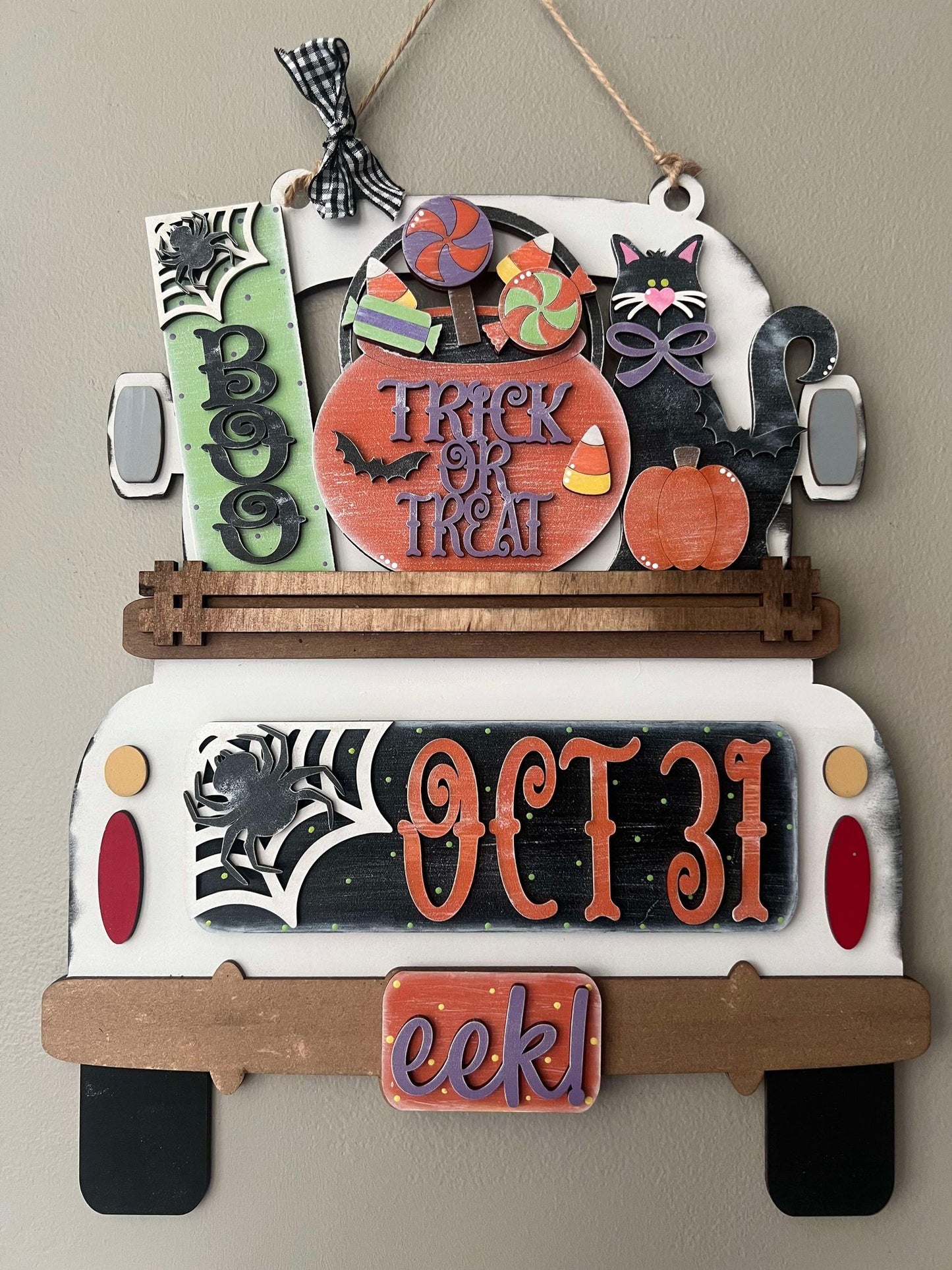 Halloween 3 (Oct 31) Hanging Truck | Cutting Board