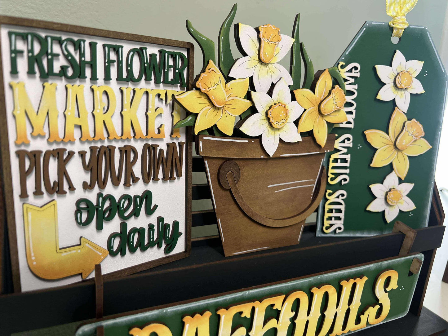 Spring Summer Daffodils Crate