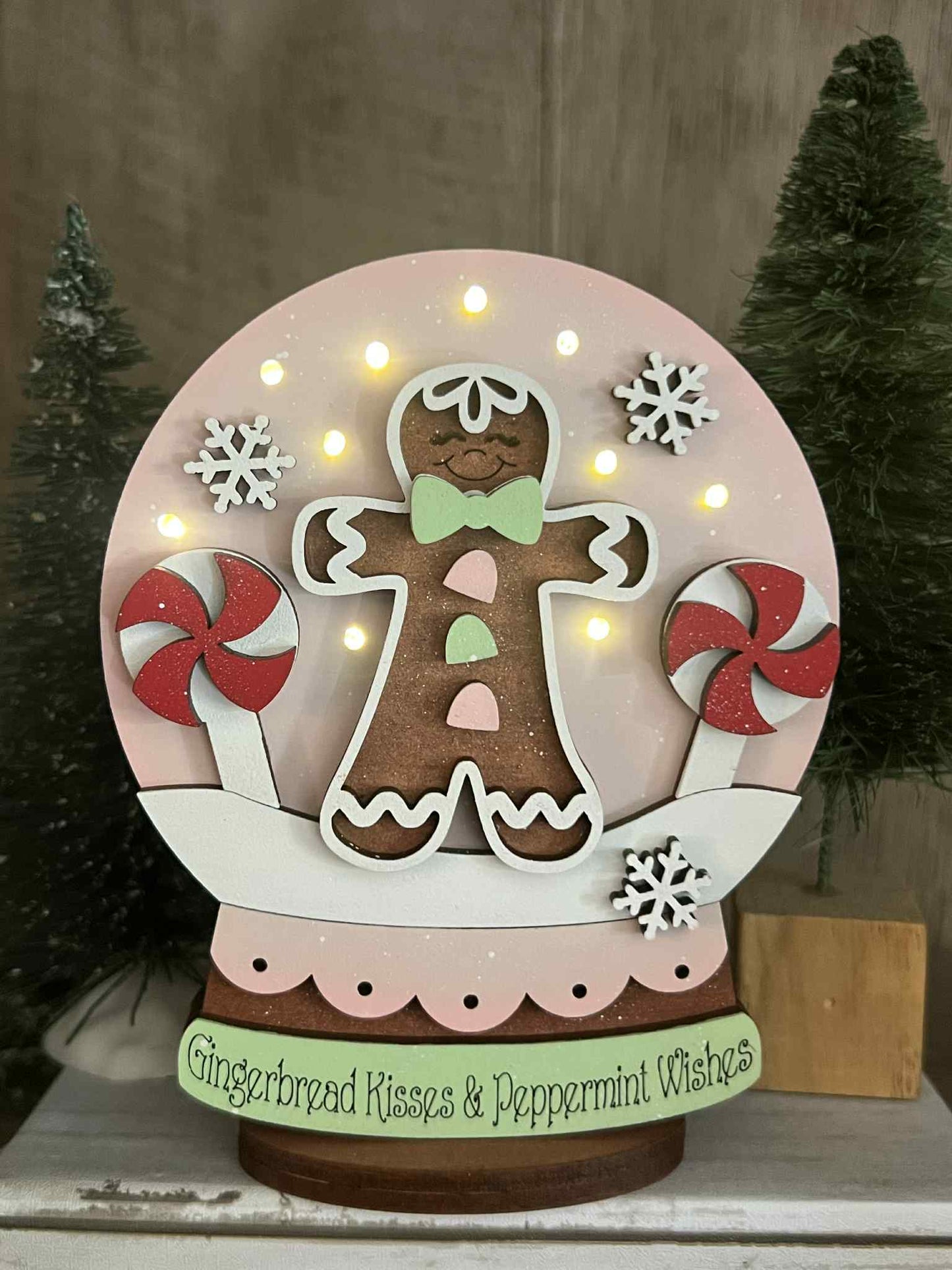 Snow Globe with Lights: Gingerbread