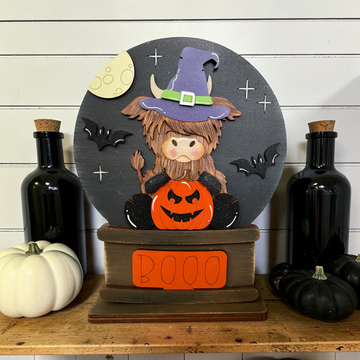 Halloween Highland Cow Easel Globe Insert