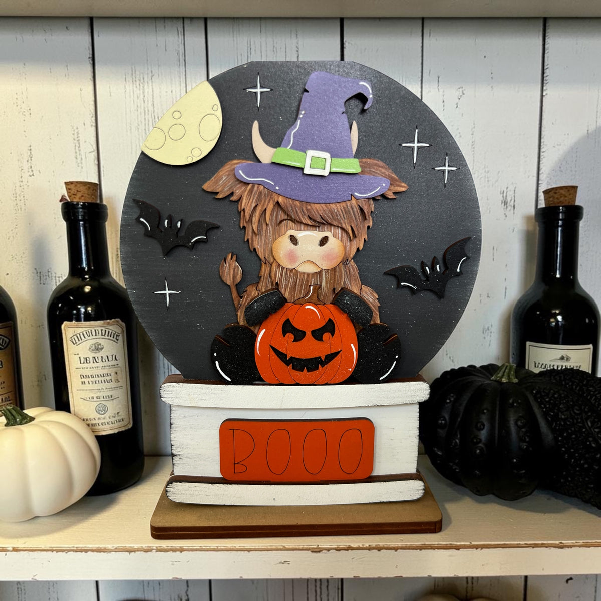 Halloween Highland Cow Easel Globe Insert