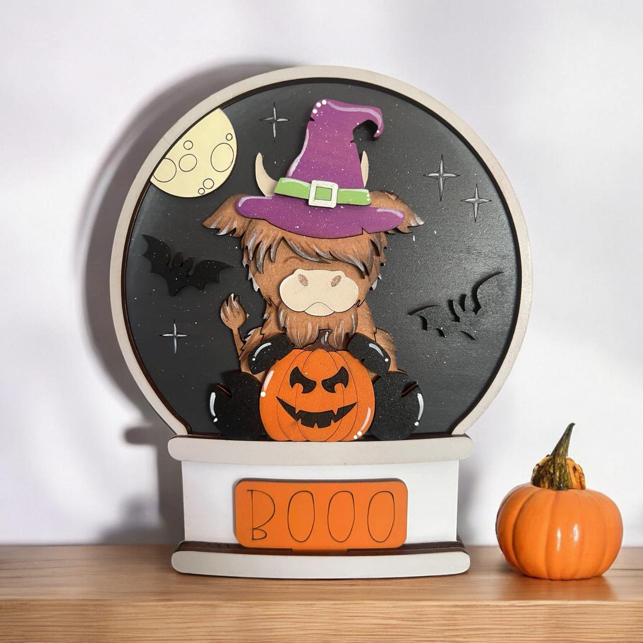 Halloween Highland Cow Easel Globe Insert