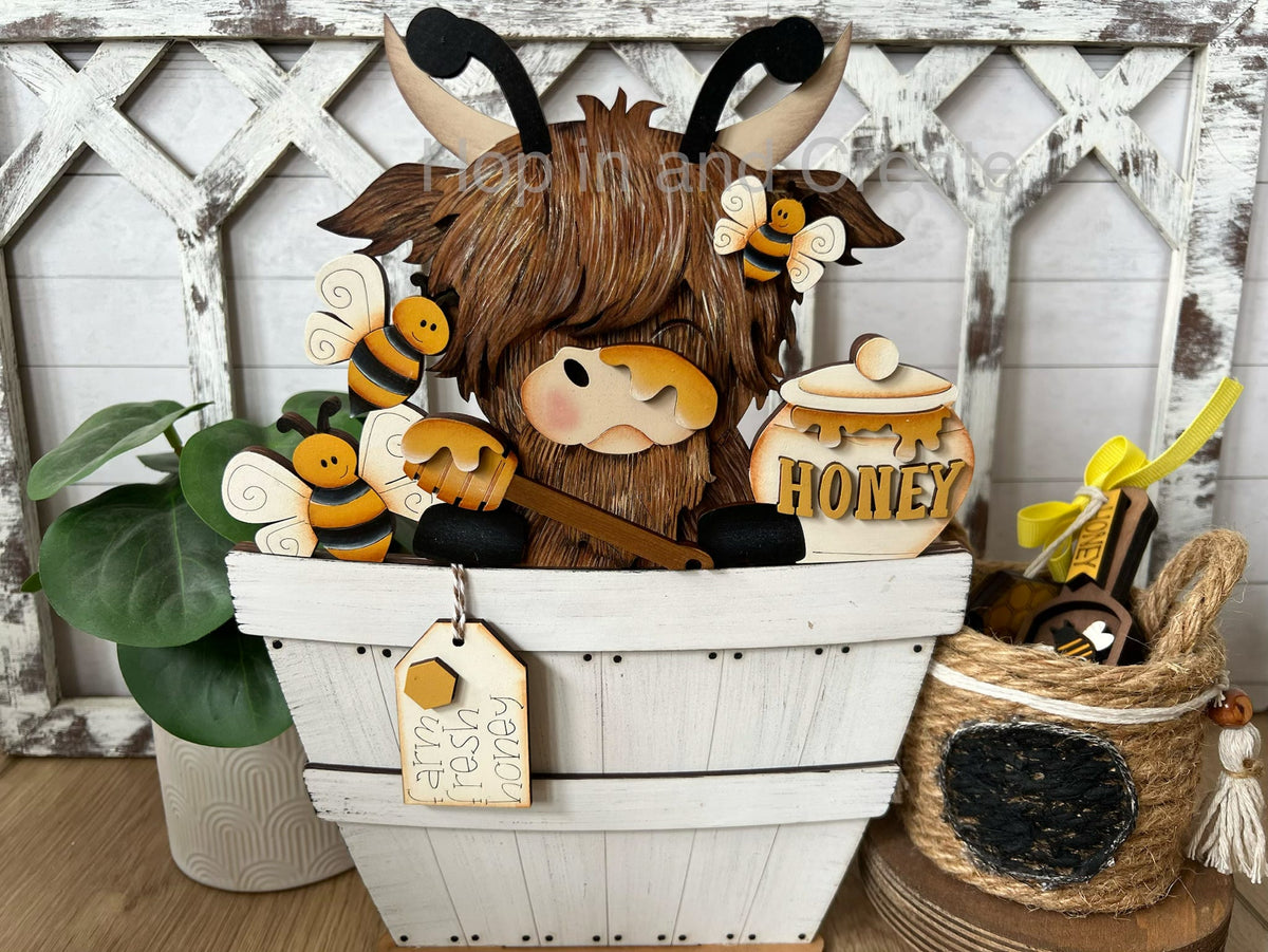 Highland Cow bee basket