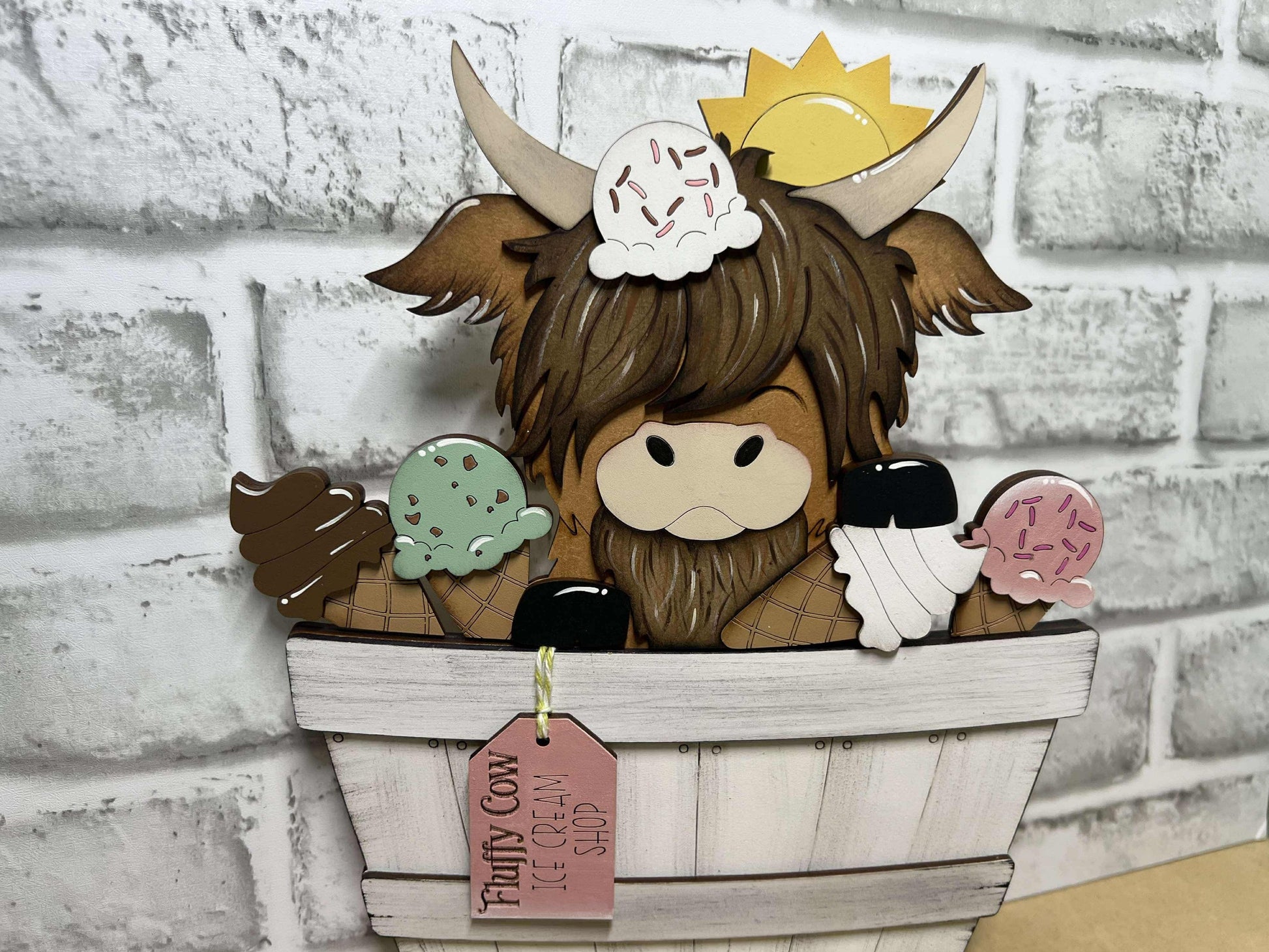 Hand painted highland cow ice cream basket insert