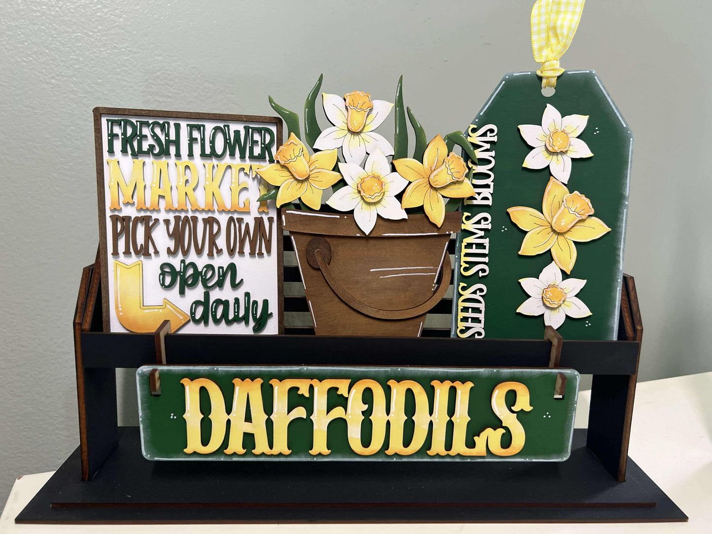 Spring Summer Daffodils Crate