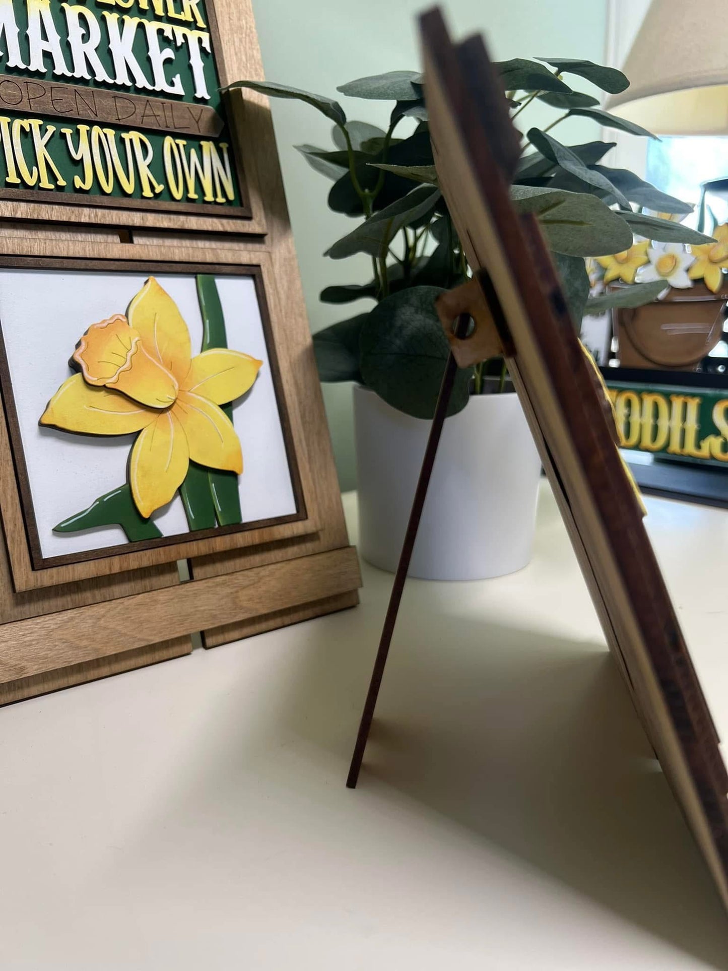 Tile Accessories: Ladder and Frame