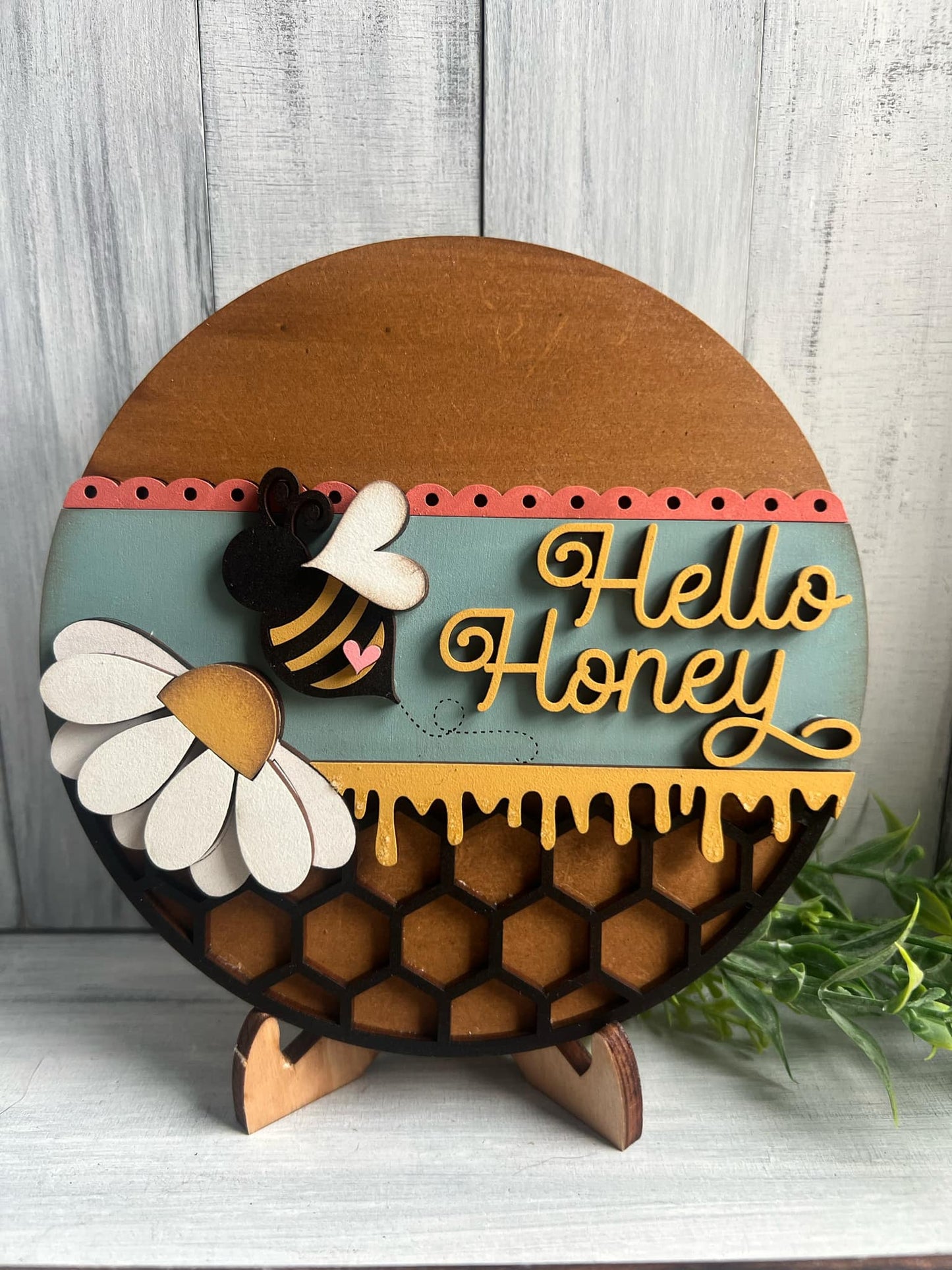 Bee Circle Sign