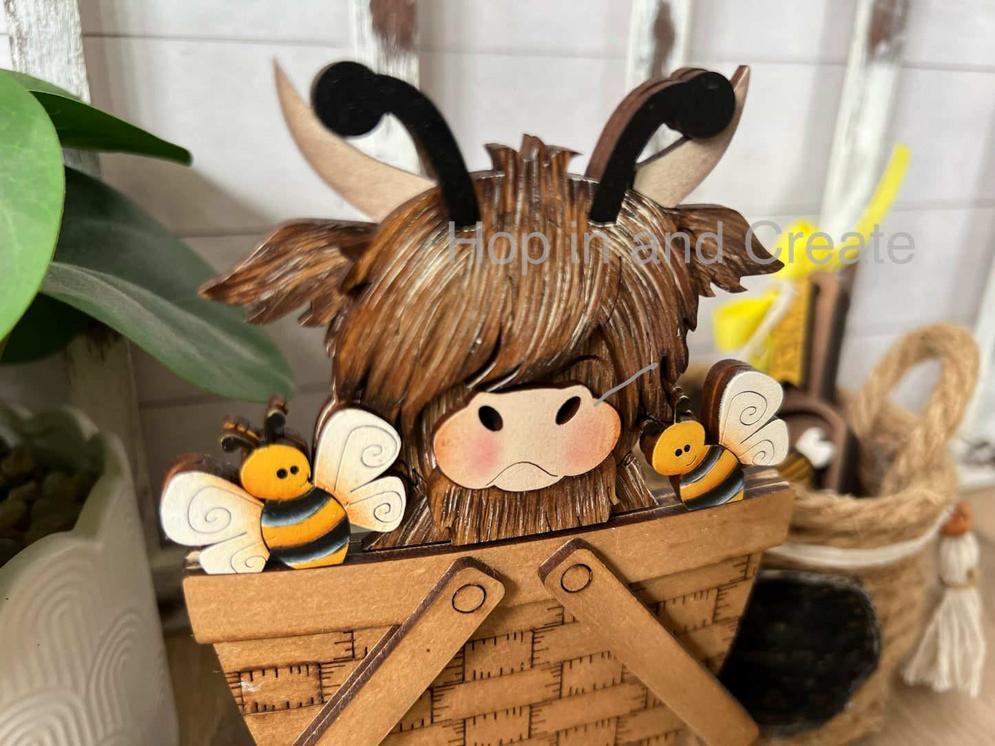 Highland Cow with Bees Mini Basket Insert
