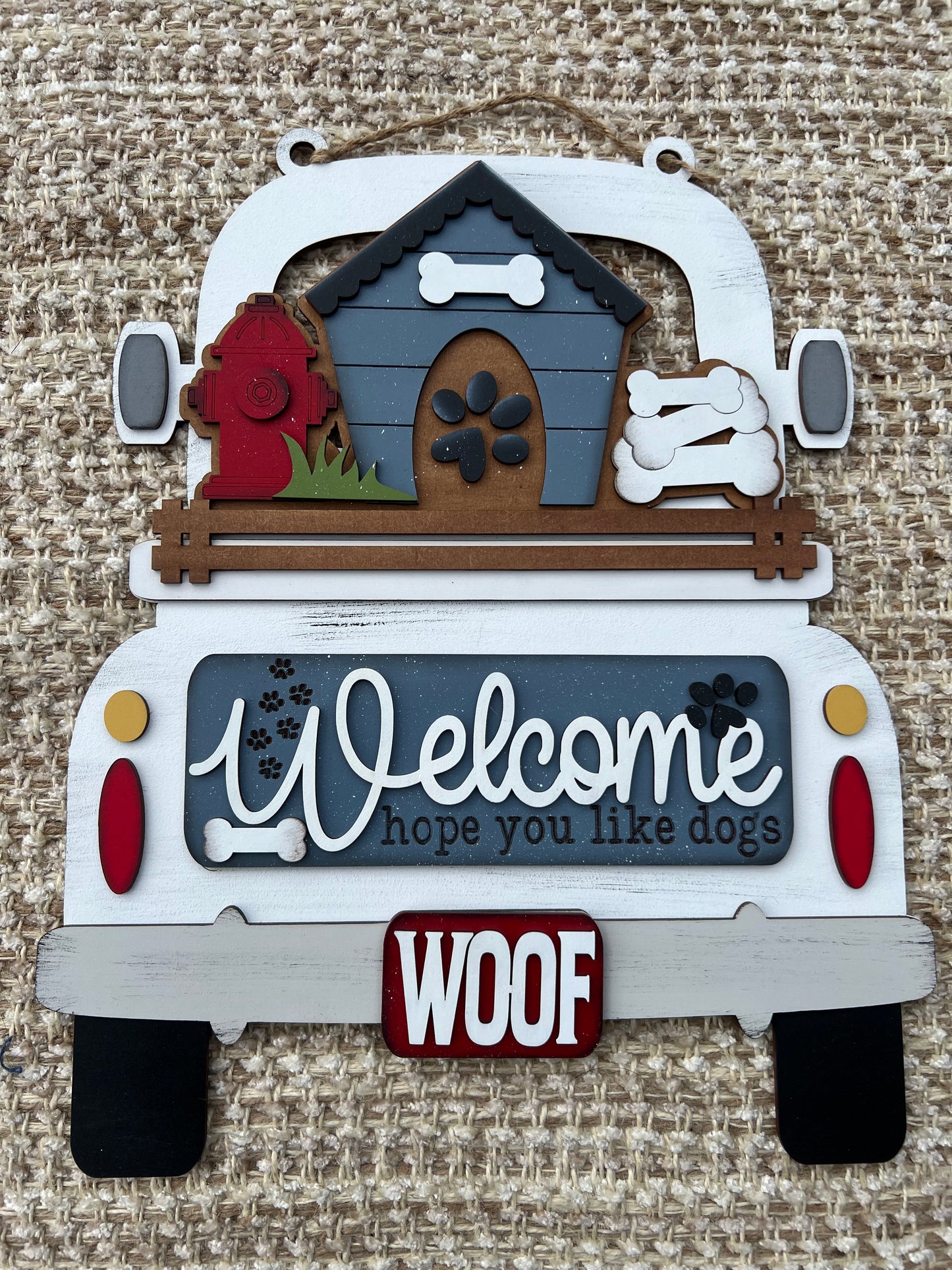 Dog Hanging Truck | Cutting Board