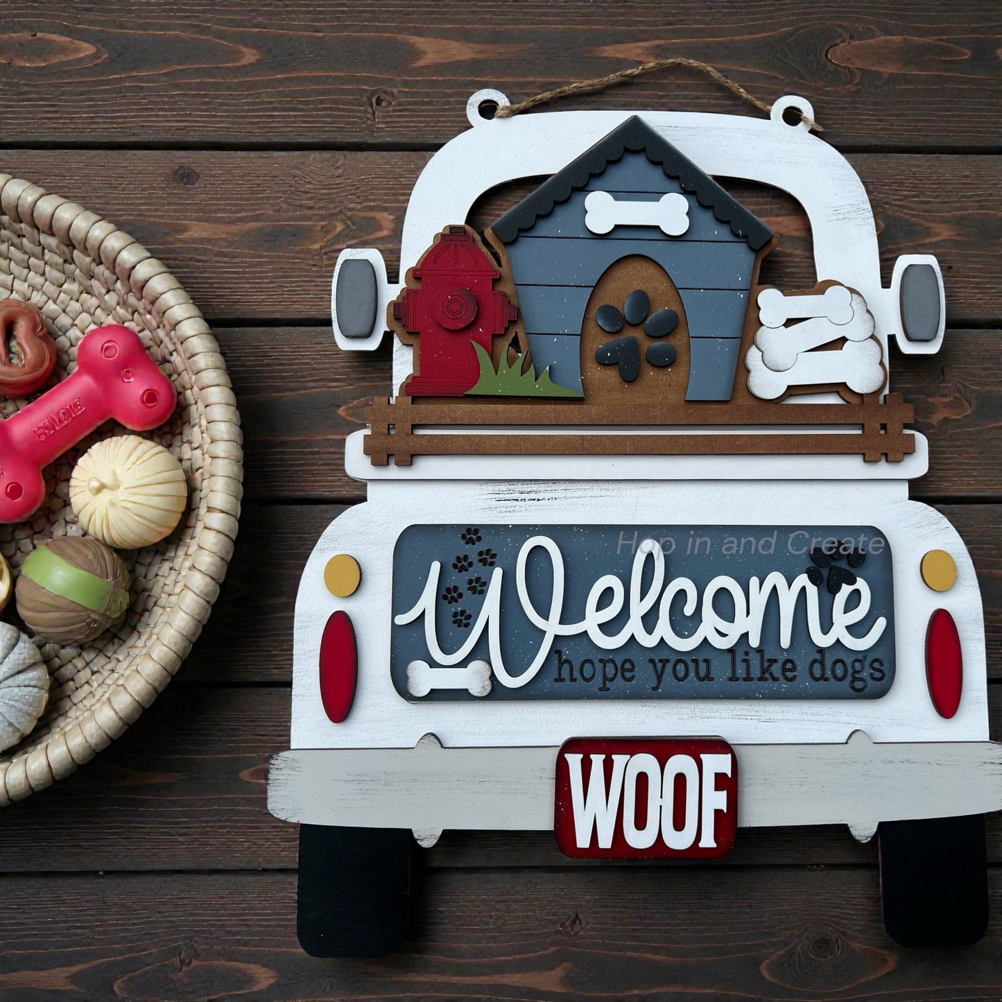 Dog Hanging Truck | Cutting Board