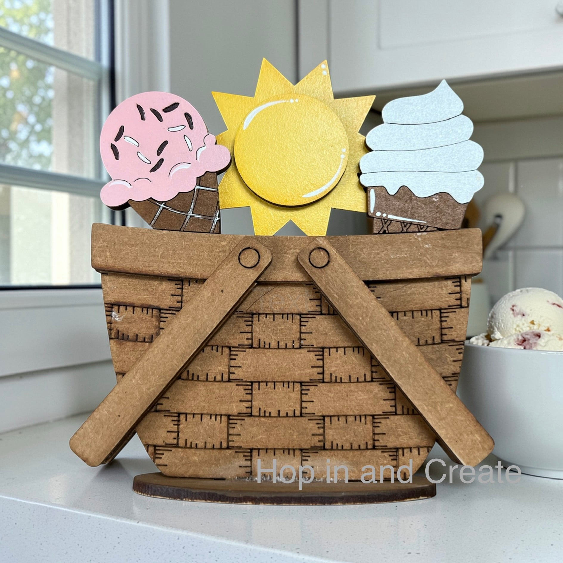 Mini summer ice cream basket insert