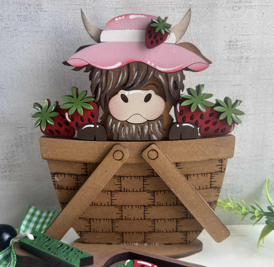 Highland Cow Strawberry Mini Basket Insert
